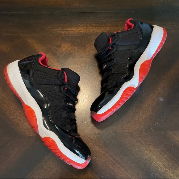 Nike Air Jordan Retro 11 Low Bred 528895-012 Size 11 - Picture 2 of 9